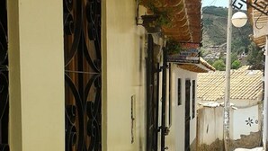 Exterior detail - Arrieros Hostal (Cusco)