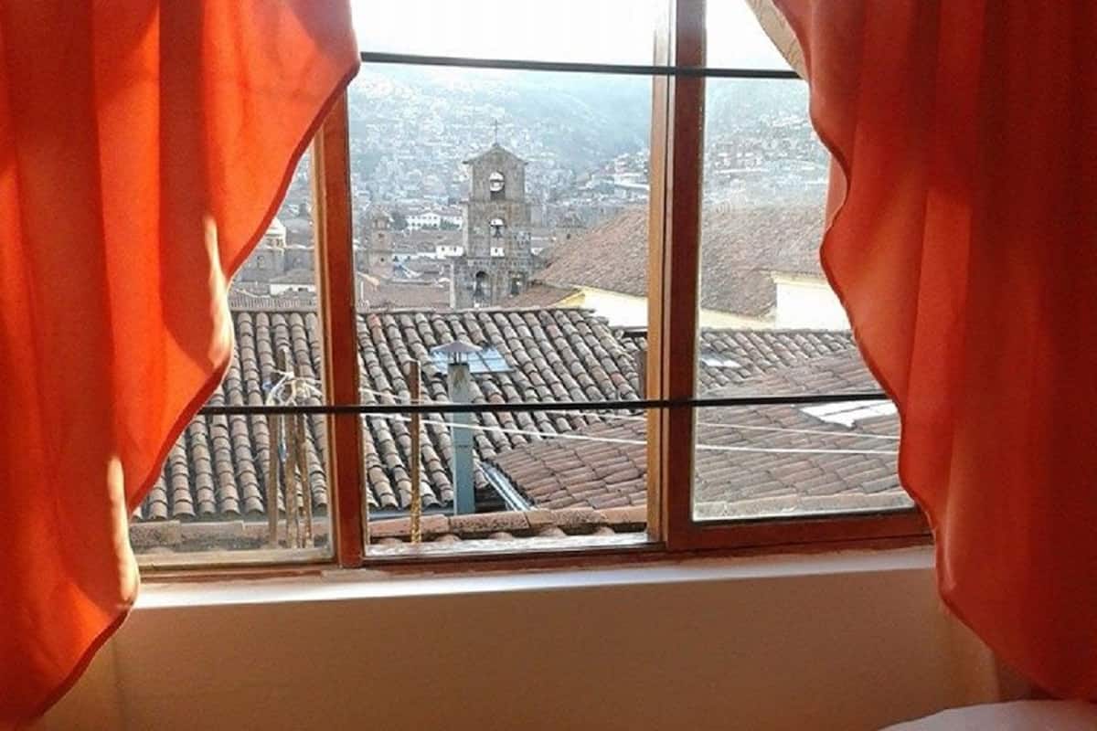 WiFi (free), bed sheets