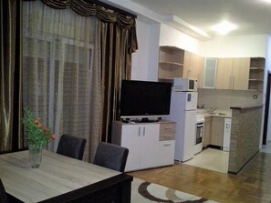 Duplex, Sea View | Private kitchen | Stovetop, cookware/dishes/utensils