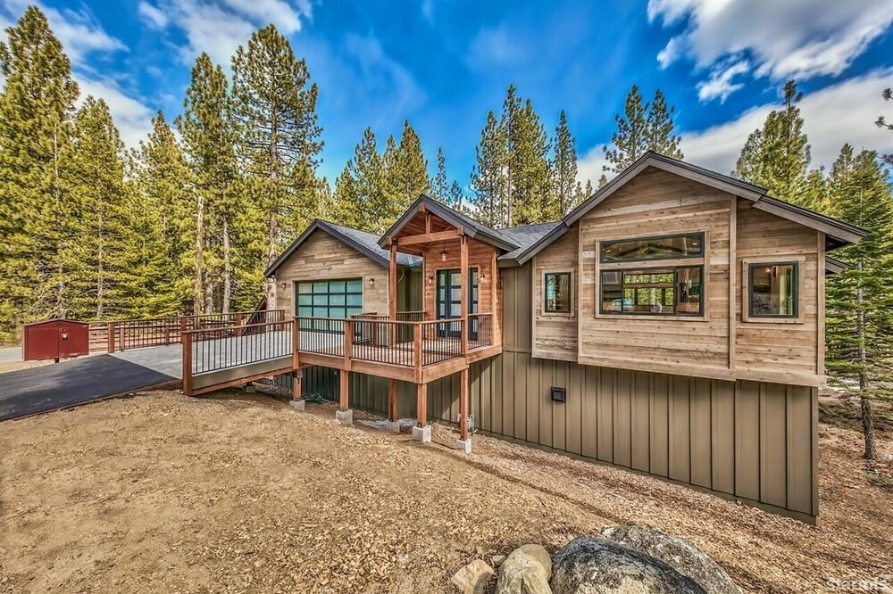* Brand New Home *Game & Theater Room * 4000 Sqft