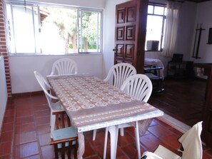 Dining - Great beach house, pool, barbecue, just 150 meters from Lagoa (São Pedro D`Aldeia)