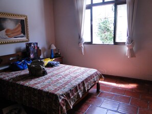 3 bedrooms, WiFi - Great beach house, pool, barbecue, just 150 meters from Lagoa (São Pedro D`Aldeia)