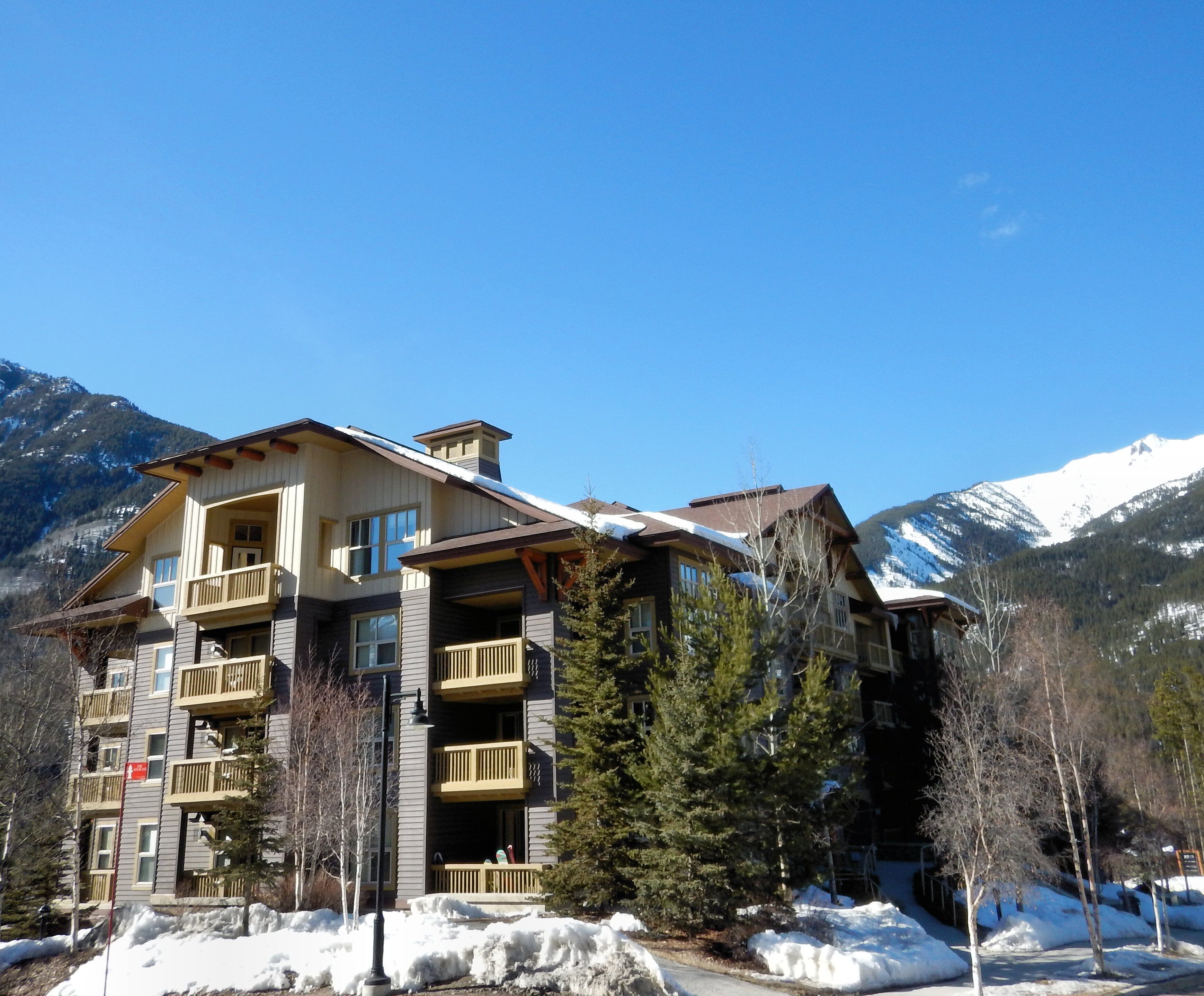 Slopeside Condo For 4 People At 1000 Peaks Summit