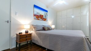 3 bedrooms, iron/ironing board, travel cot, free WiFi