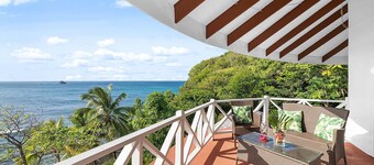 4 Bedroom, 4 bathroom Villa on the Beach 