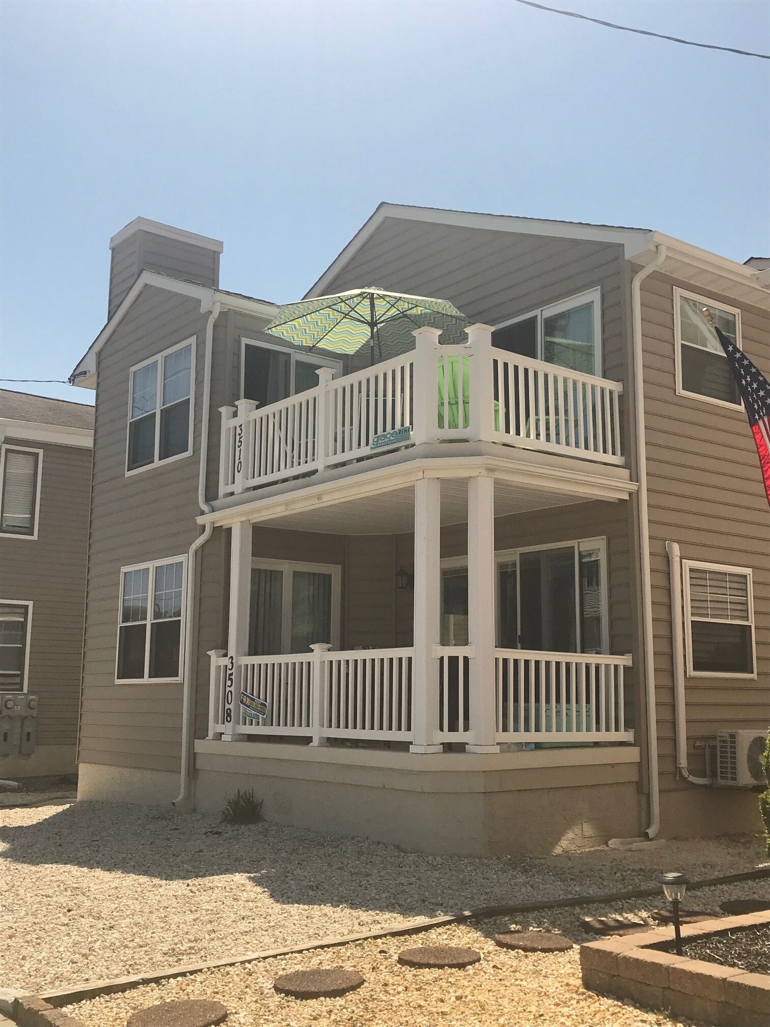 Beach Block;Spacious 4BR/2 Bath, Short/Long Term Rentals Available Year round