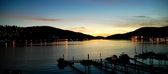 Luxury Waterfront Retreat Right on the Ocean with Pool, Hot Tub and Private Dock