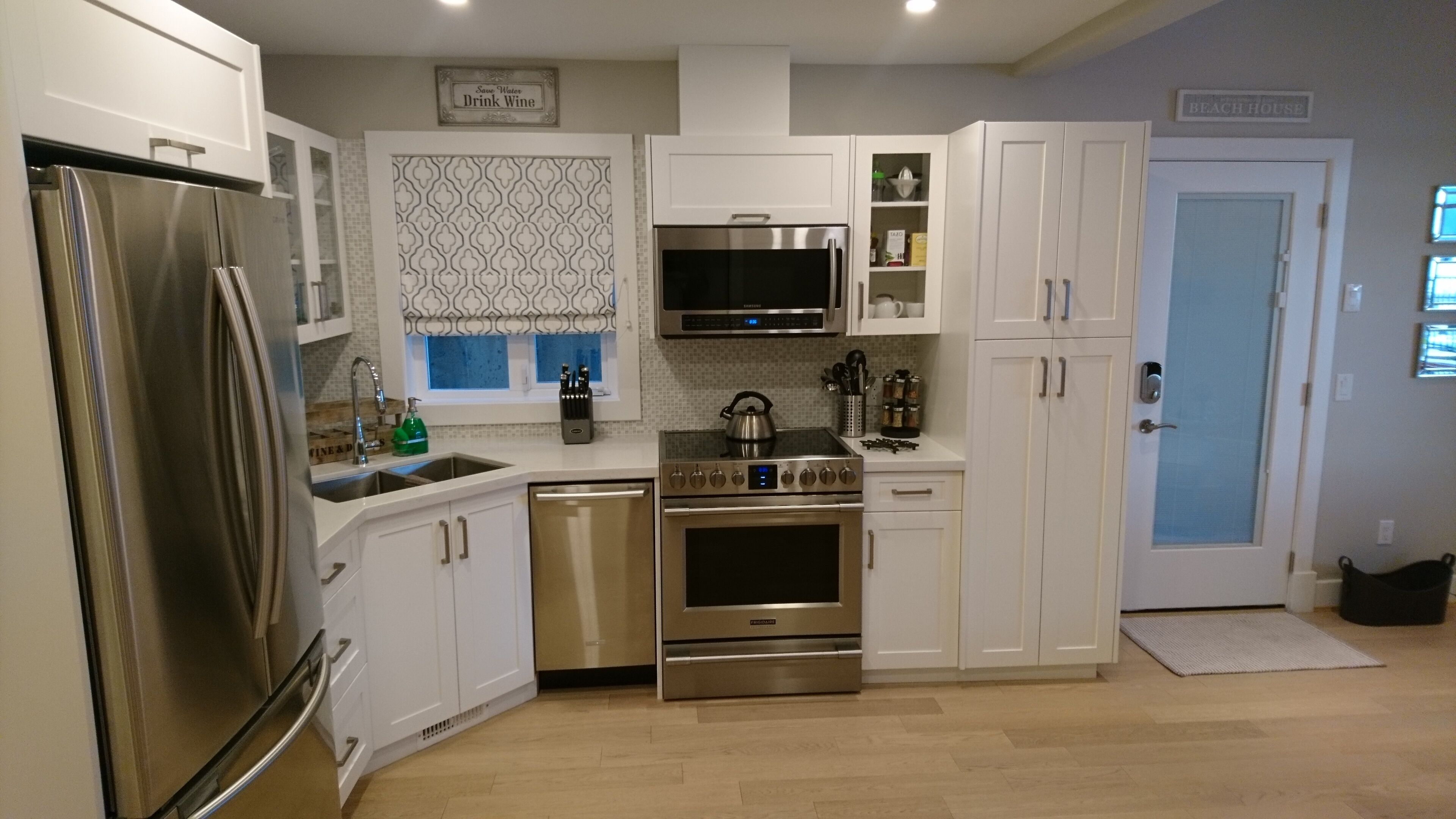 Luxury Waterfront Retreat Right on the Ocean with Pool, Hot Tub and Private Dock