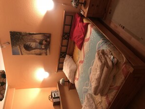 1 Schlafzimmer, Bügeleisen/Bügelbrett, kostenloses WLAN, Bettwäsche