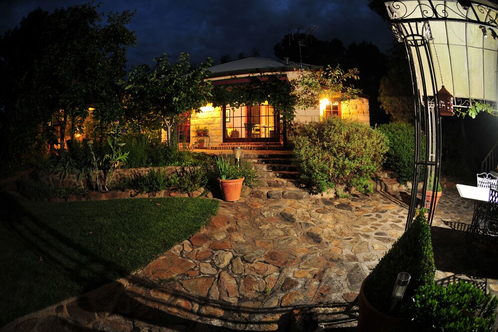 Elouera Garden Cottage