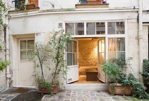 Apt de Charme Rue st André des Arts