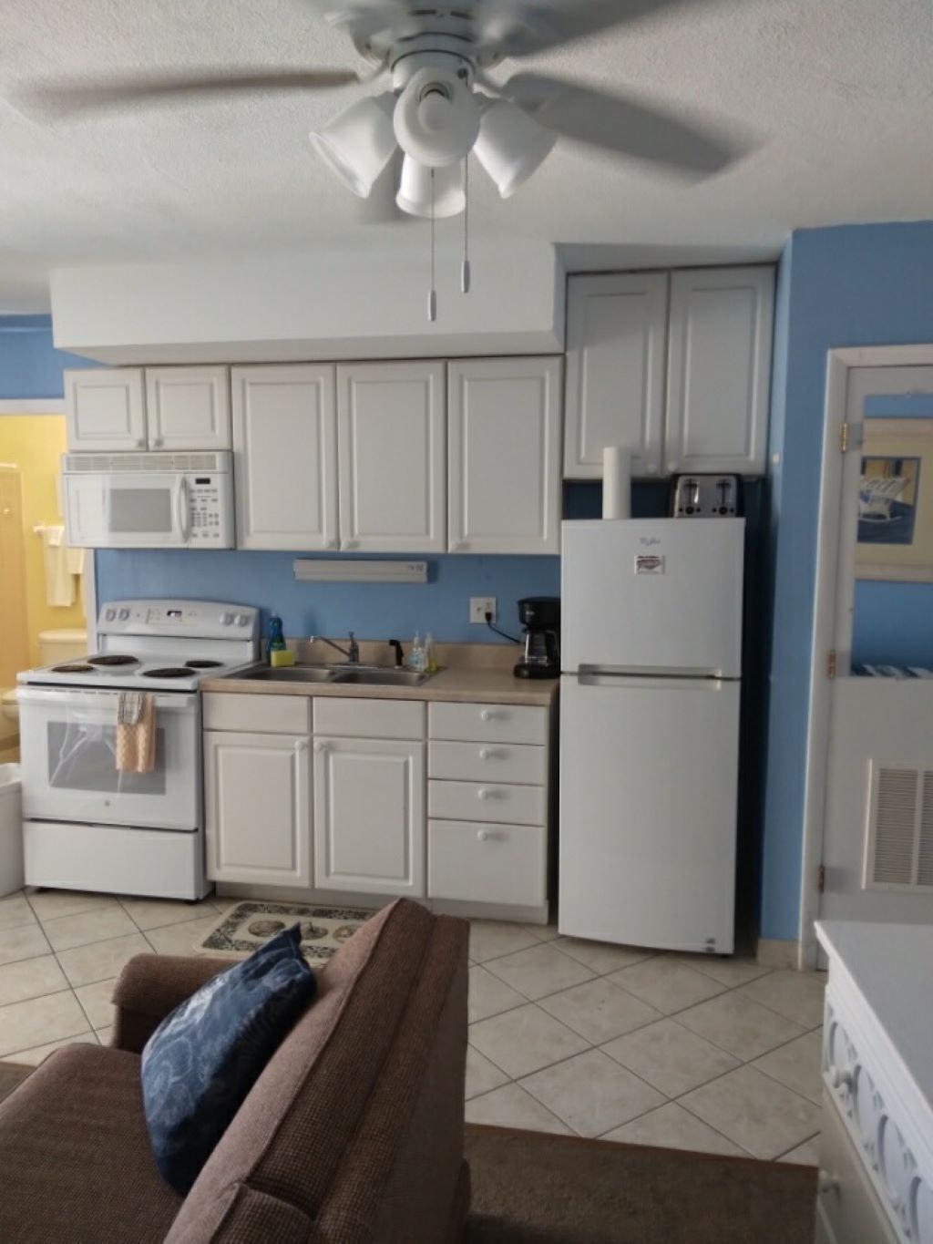  TOP FLOOR CONDO AT SEA DIP BEACH RESORT!!!