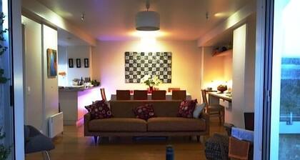 Unique & stylish apartment in the former Golden Bay silos on the Raglan Wharf