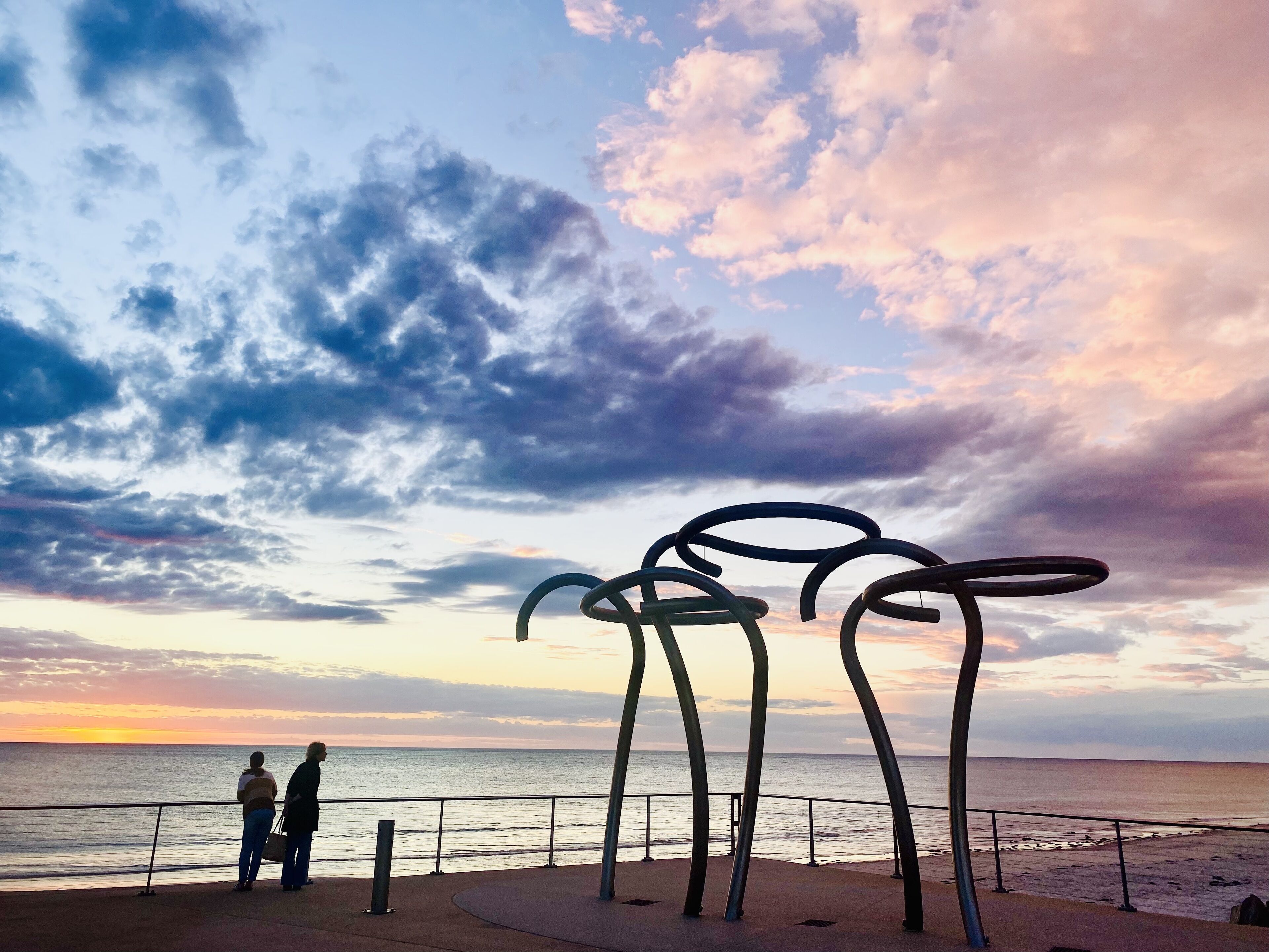 靠近海滩、沙滩椅、沙滩毛巾