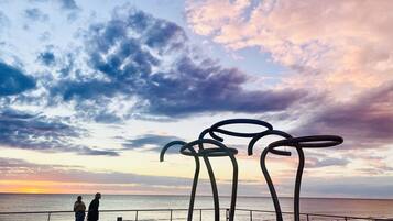 Beach nearby, sun-loungers, beach towels