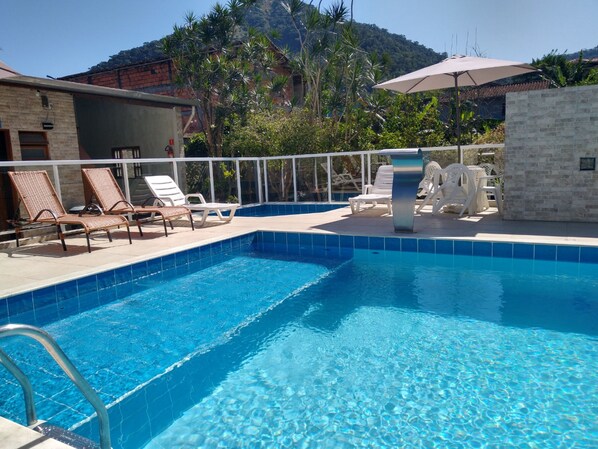 Piscine extérieure