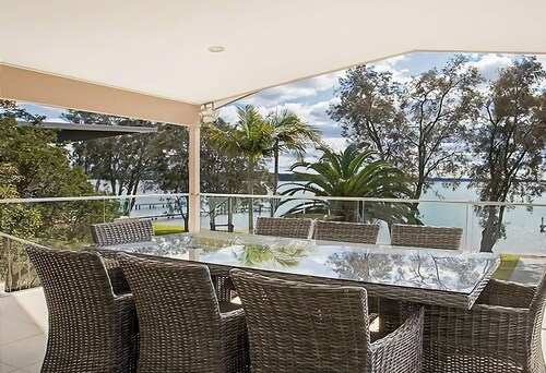 Enjoy Lazy Daze - Waterfront, Hot Tub, Jetty