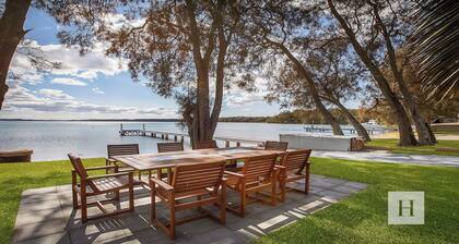 Enjoy Lazy Daze - Waterfront, Hot Tub, Jetty!