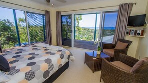 5 bedrooms, iron/ironing board, WiFi, bed sheets