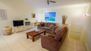 TV, offices - SEABRIGHT holiday house (AGNES WATER)