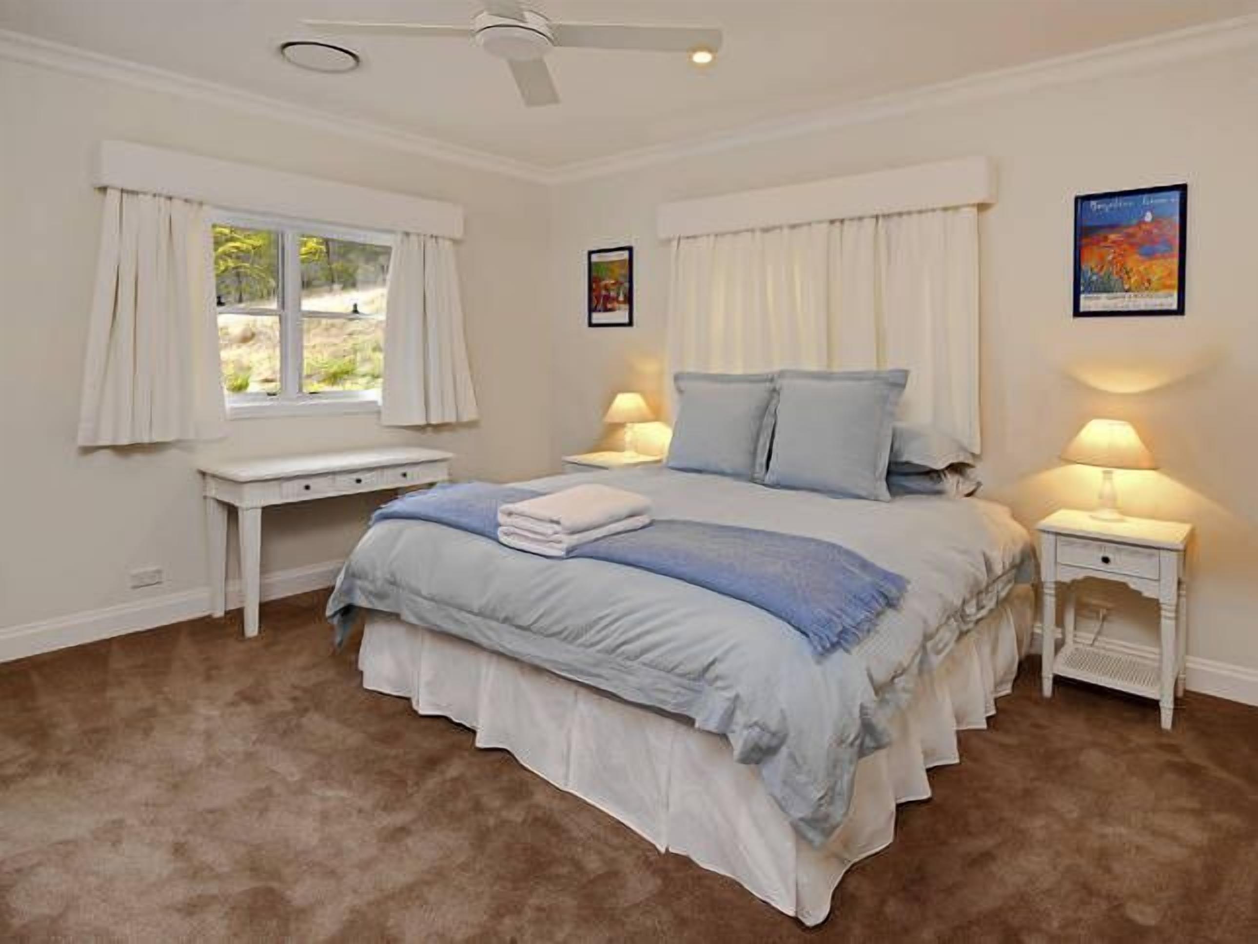 Luxury 3 bedroom house and private pool — image 4