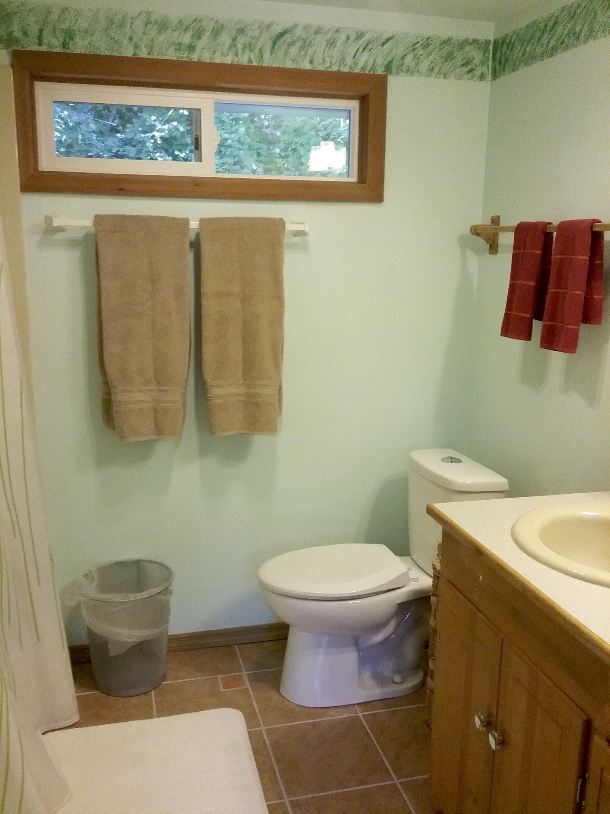 Painted Hills Vacation - The Hollyhock Guest House - A  peaceful sanctuary !