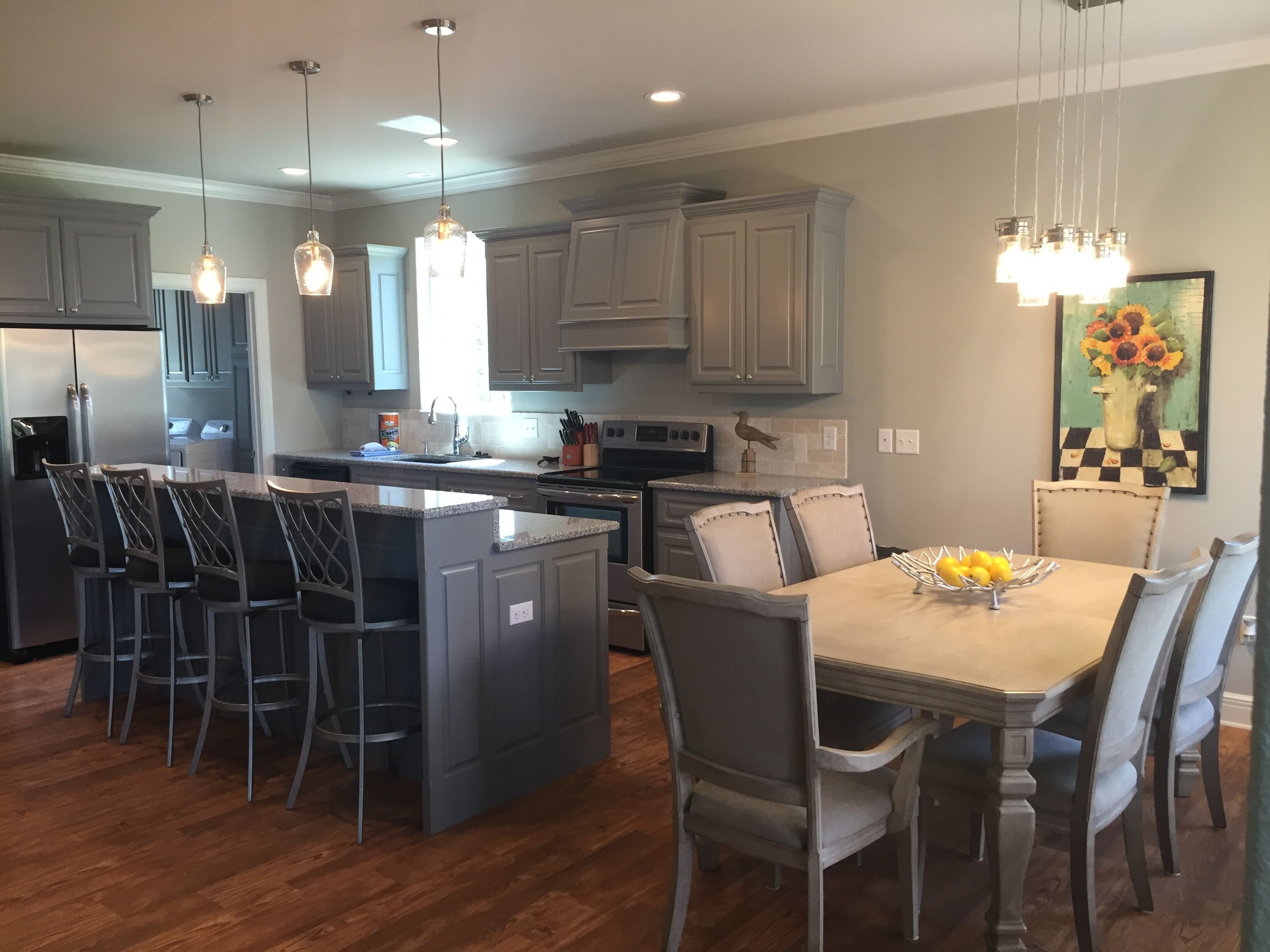 Beautiful Lake Front Home Book Early for Spring or Summer Vacations