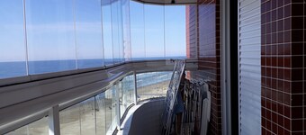 BEAUTIFUL APARTMENT. FACING THE SEA-SMART TV - WIFI 600MB AND OF CLARO BOX TV+