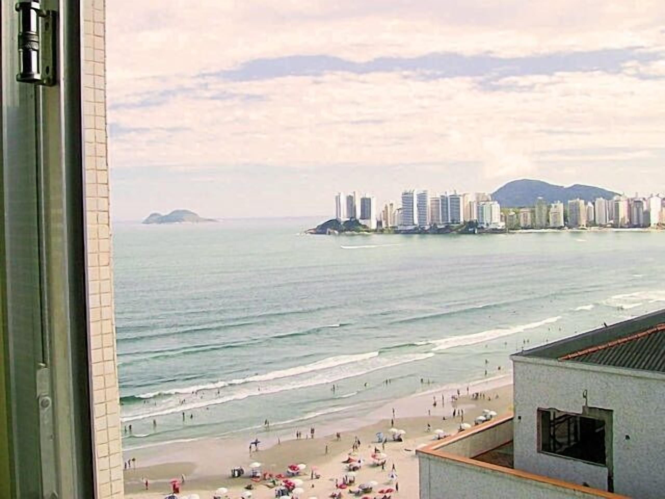 Apartment pitangueiras 1 bedroom facing the sea 