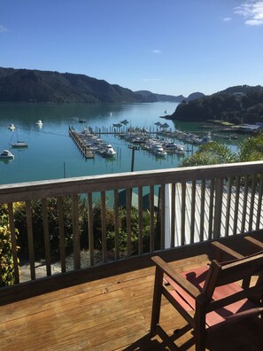 Terrace/patio - Bach in Whangaroa Heaven (Whangaroa)