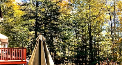 5 min. To Cranmore, 15 min. North to Attitash, 15 min. South to Outlet shopping