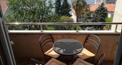 Apartment für bis zu 5 Personen, 5 Minuten vom Strand und der Altstadt entfernt, mit Parkplatz