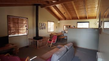 TV, fireplace, stereo