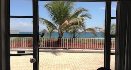 Oceanfront!!! Clean and Cozy, Free Wi-Fi & calls to US and Canada