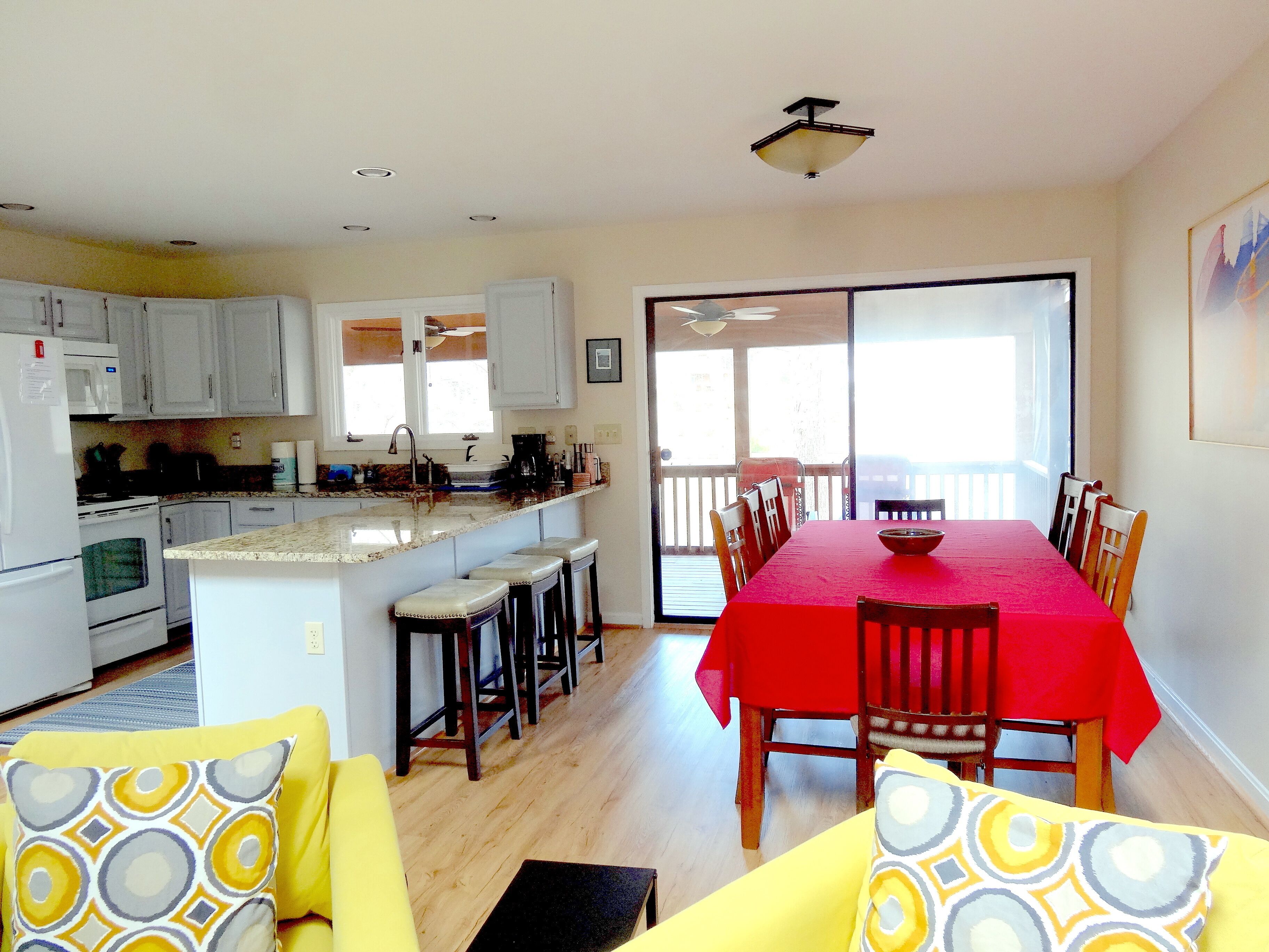 Lakefront retreat – serenity & amenities, short drive from DC