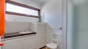 Shower - Hillside Haven by the Sea (DROMANA)