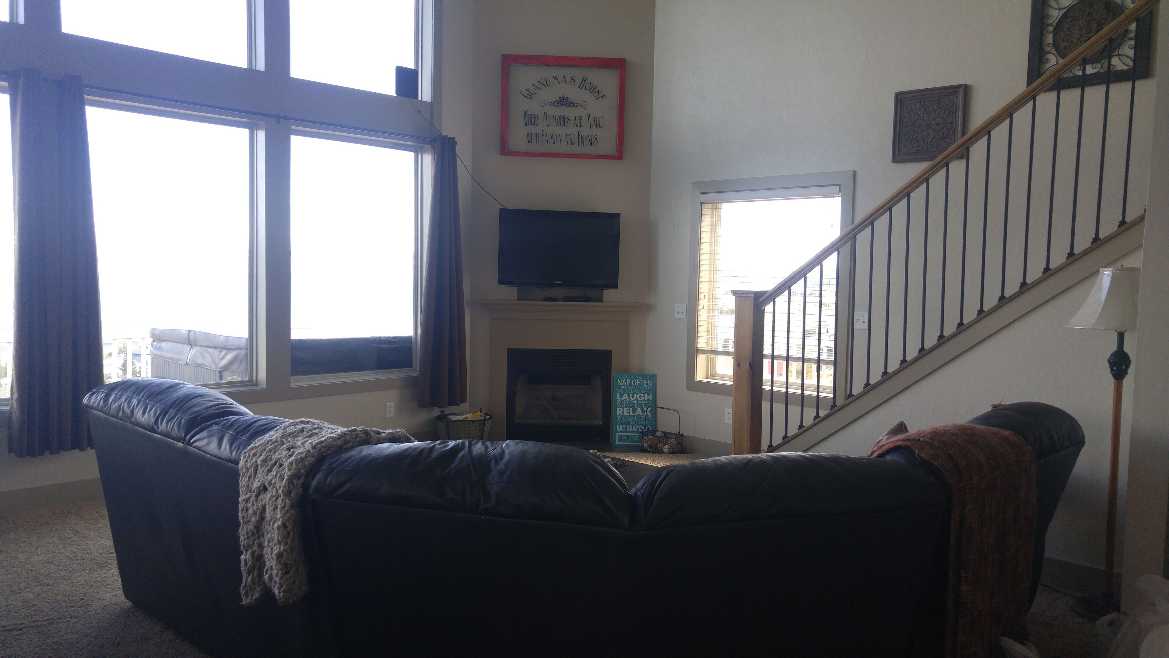 Grandma's Lake House! Private Hot Tub!  Sleeps 26!