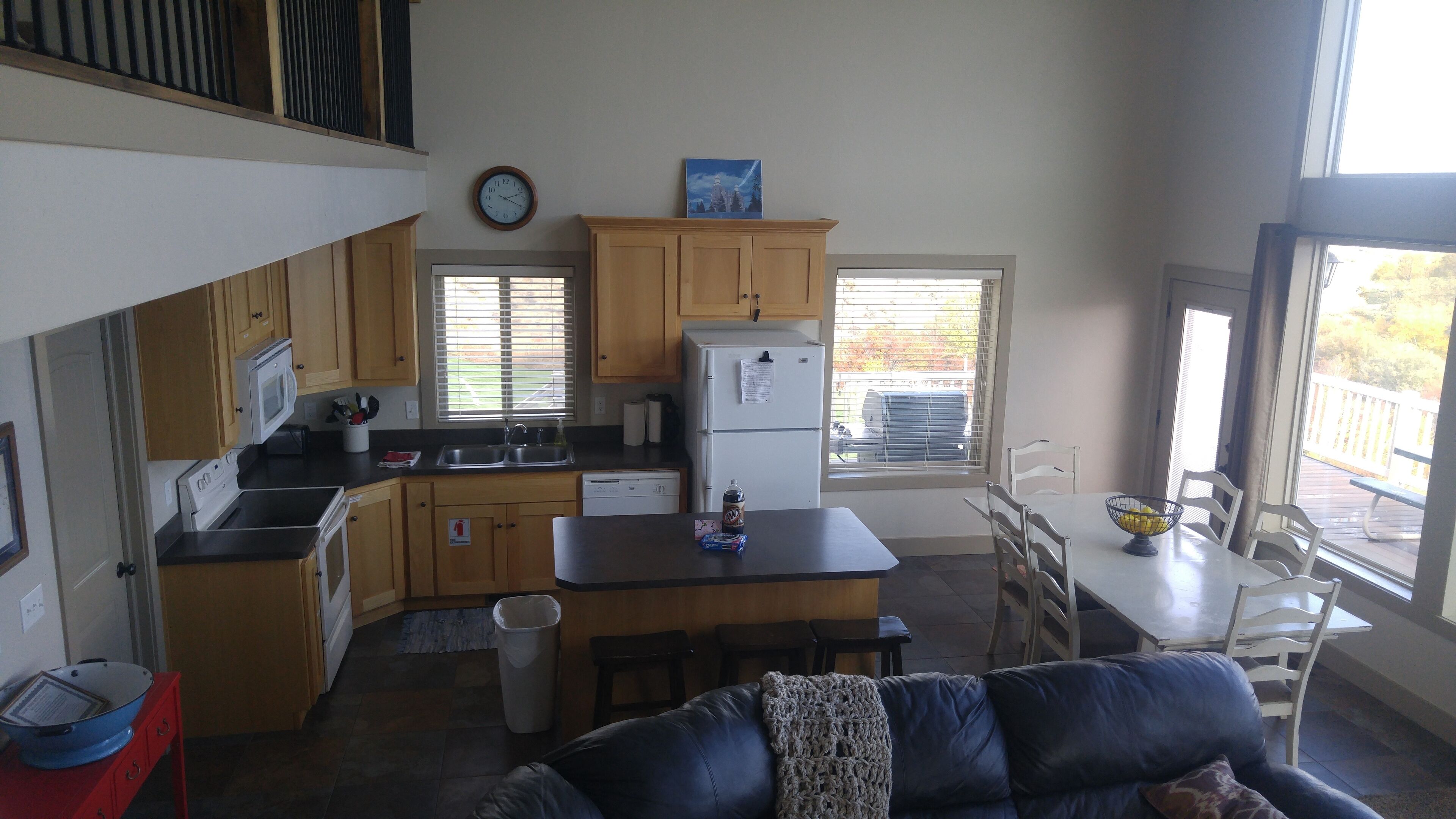 Grandma's Lake House! Private Hot Tub!  Sleeps 26!