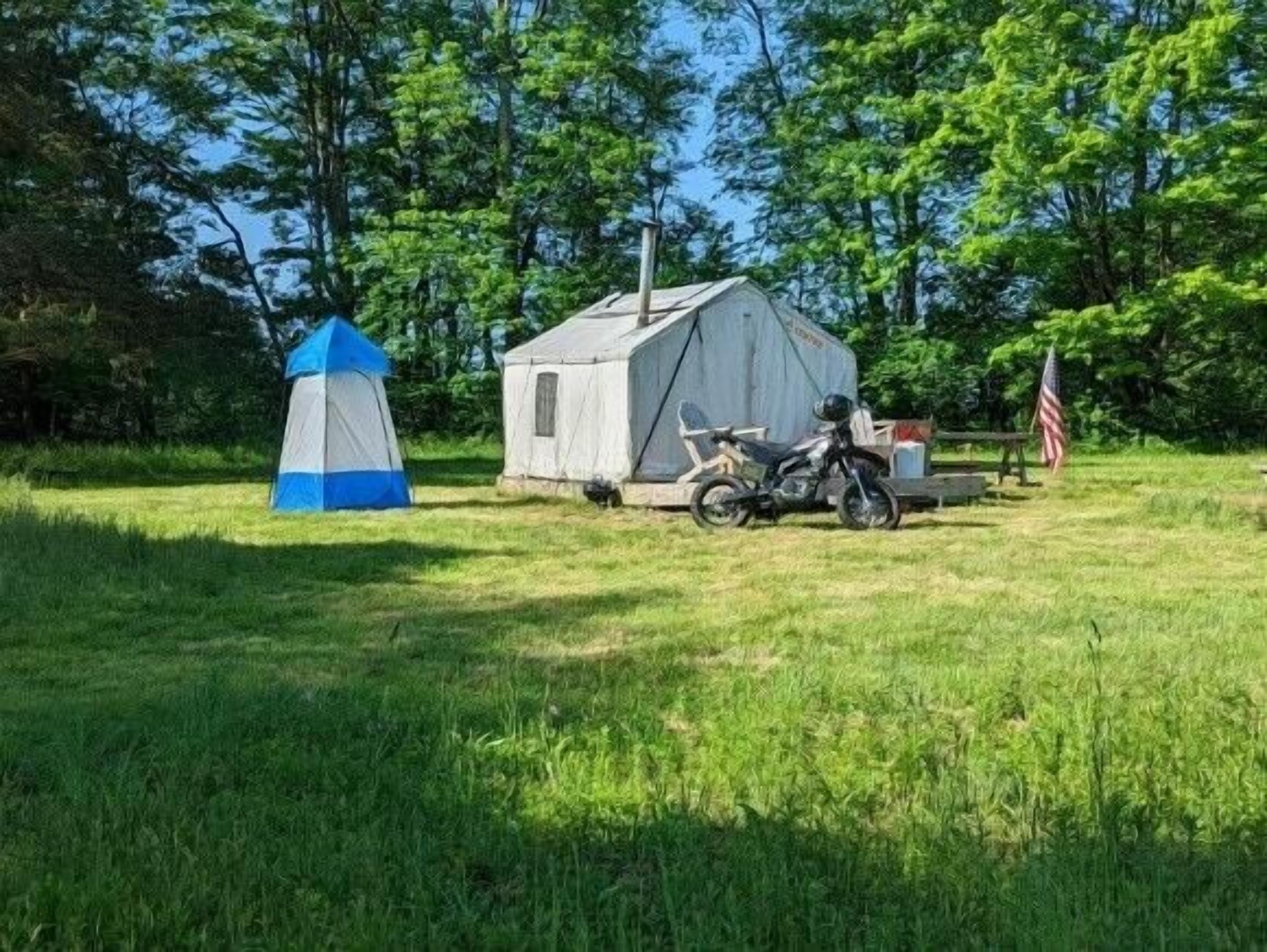 Tentrr Signature Site - Sean Billy Pond Hideaway