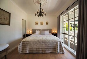 5 bedrooms, iron/ironing board, travel cot, WiFi