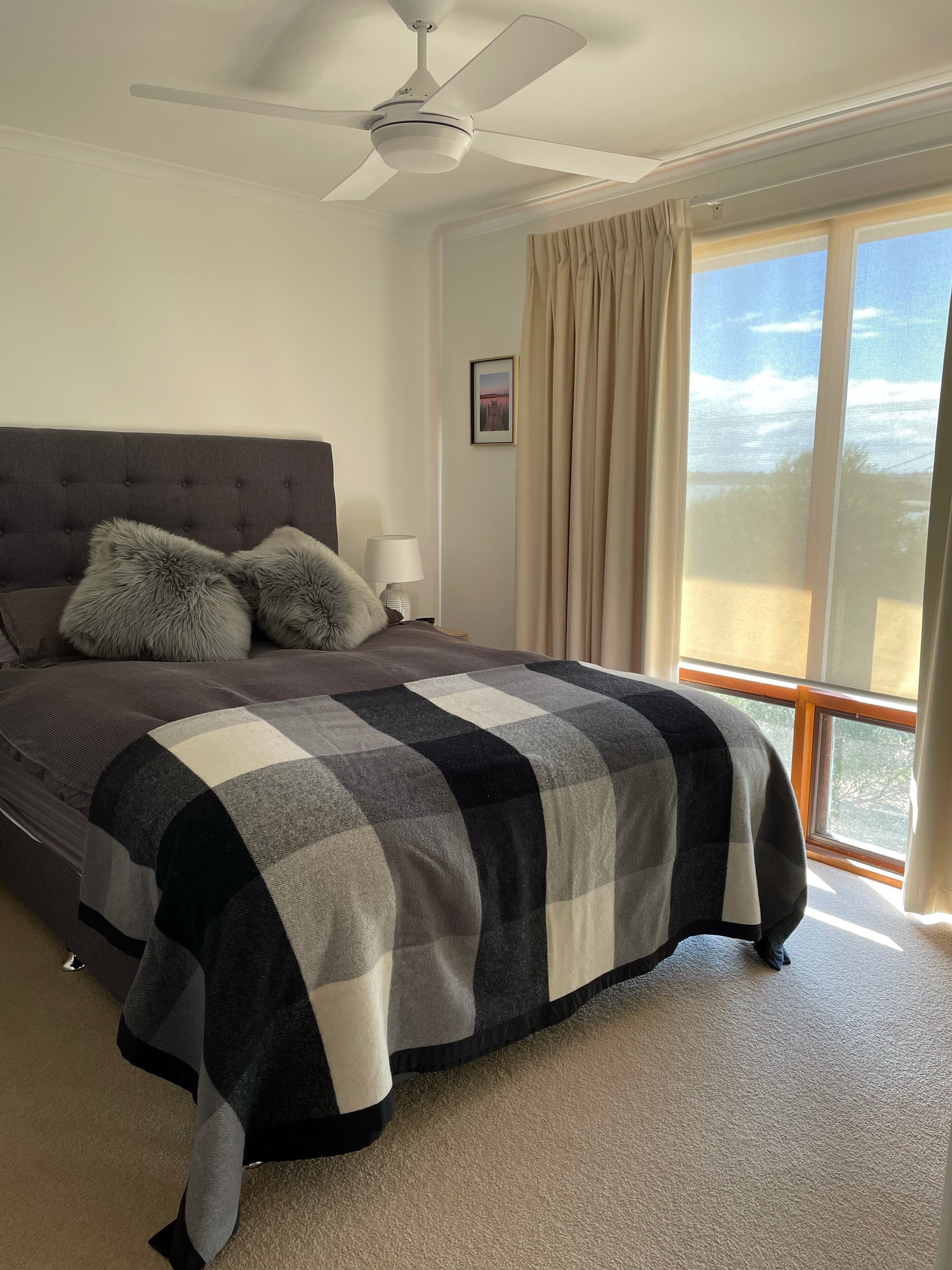 Lagoon View Lodge - a waterfront retreat