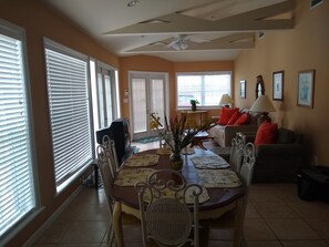 Interior - 755 40th Ave Pet Friendly Luxury St Petersburg Home (St Petersburg)