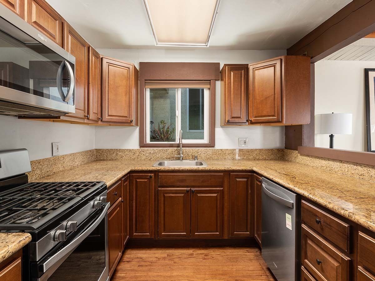 WOW ALL YOURS! 3 br 2ba S. Mission Beach PLENTY OF ROOM AC 4 Houses to the beach