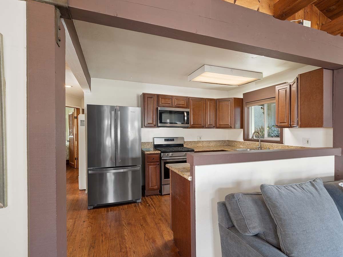 WOW ALL YOURS! 3 br 2ba S. Mission Beach PLENTY OF ROOM AC 4 Houses to the beach