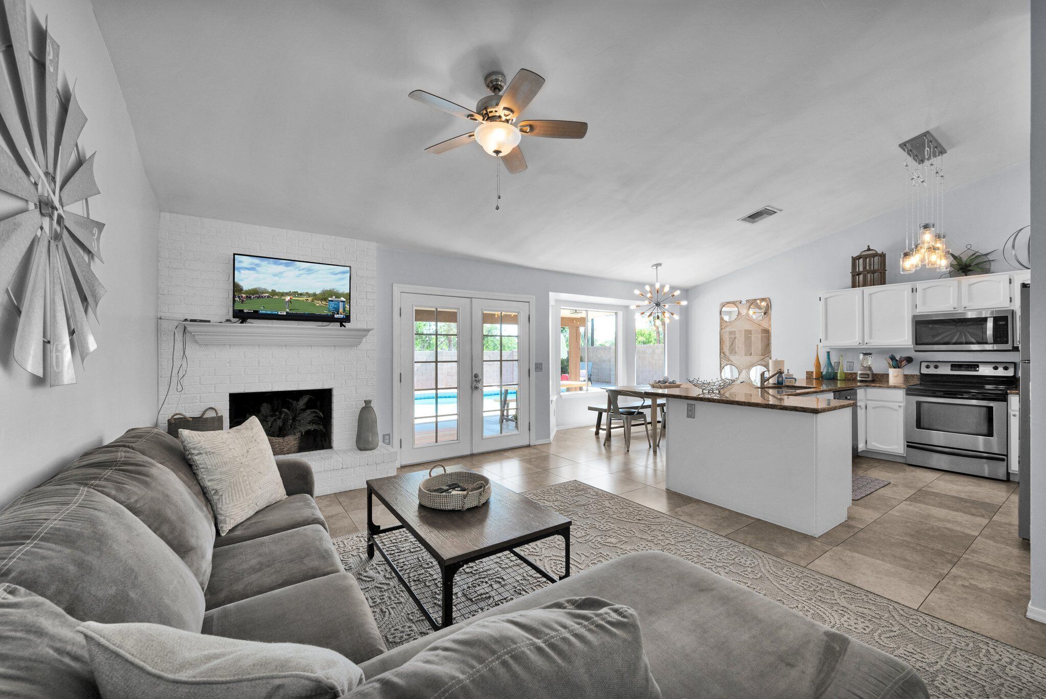 Resort Style home with heated pool - sleeps 8 - Great for families!