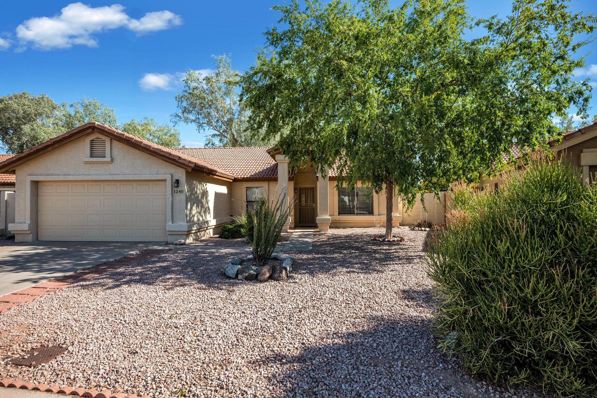 Resort Style home with heated pool - sleeps 8 - Great for families!