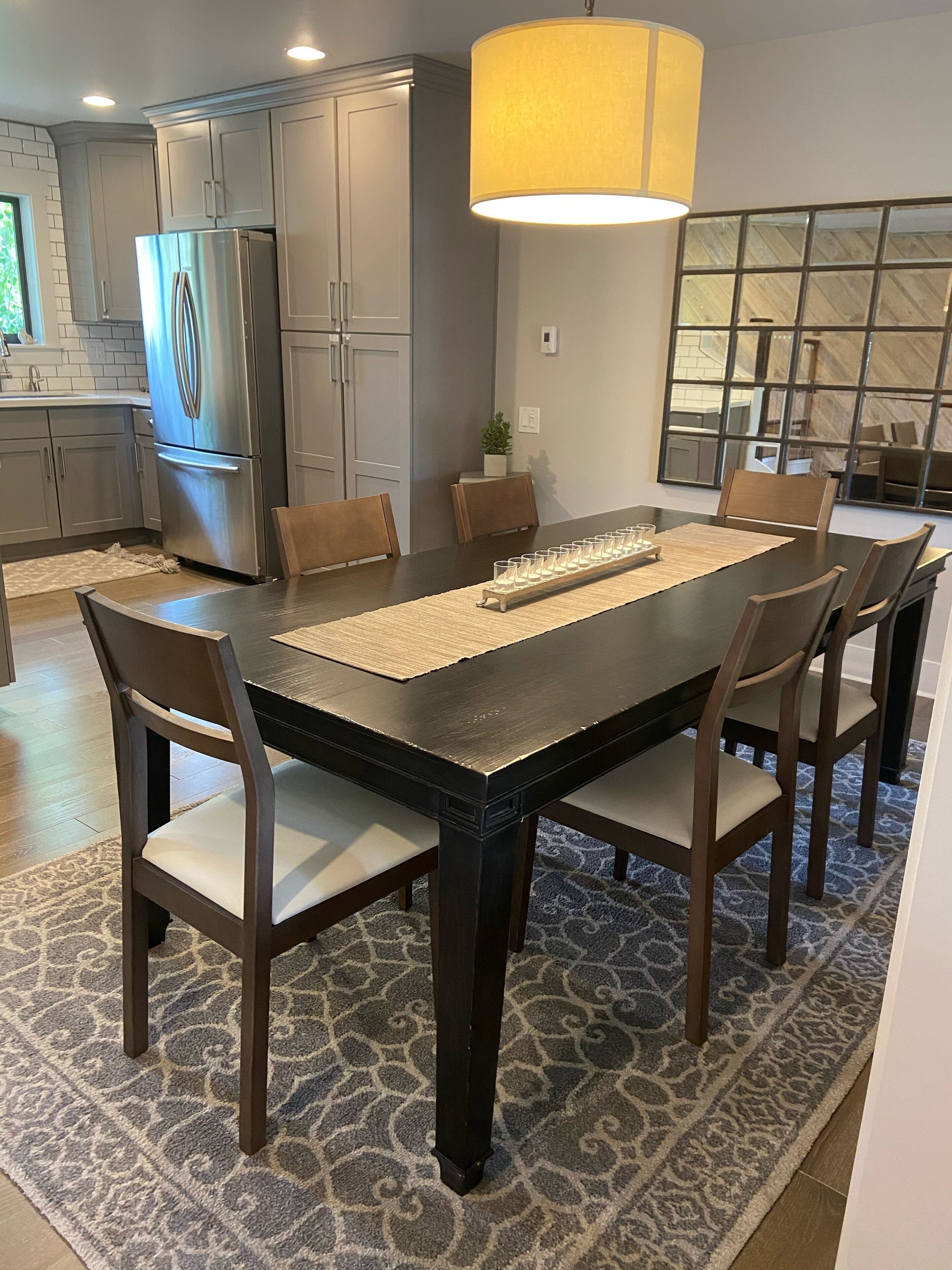 Beautiful remodeled Elkhorn condo with mountain views!!