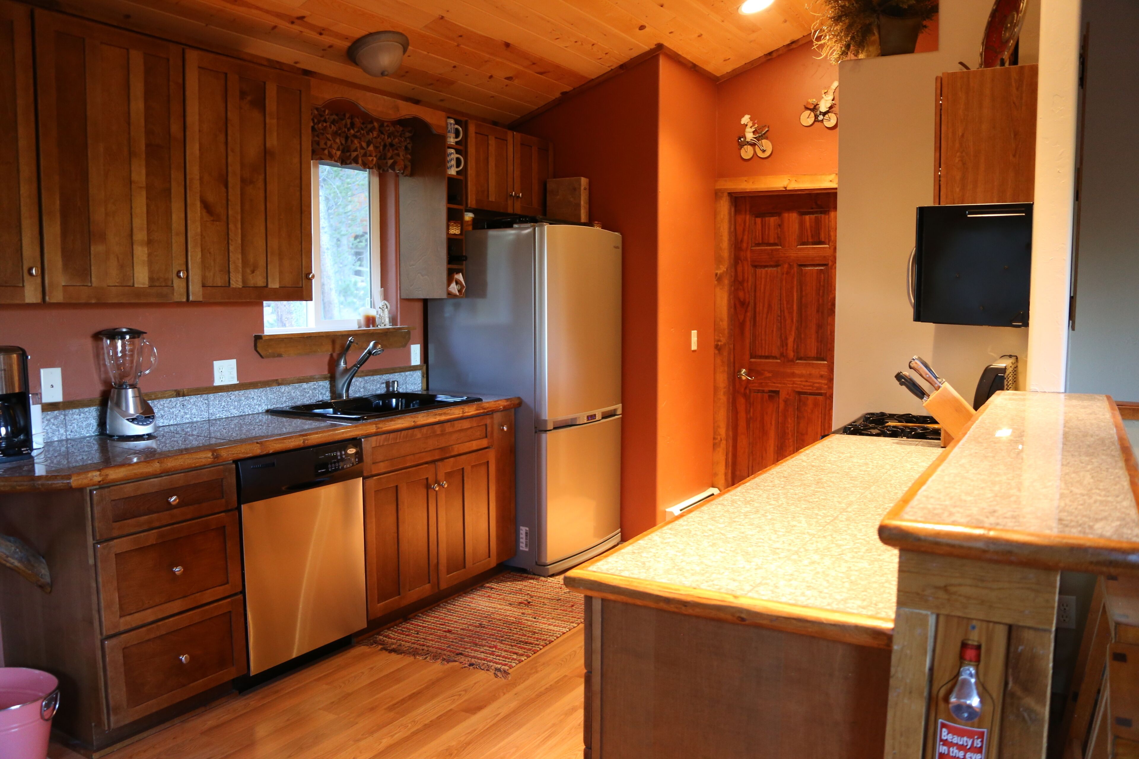 Peaceful Mountain Retreat with AMAZING Views!