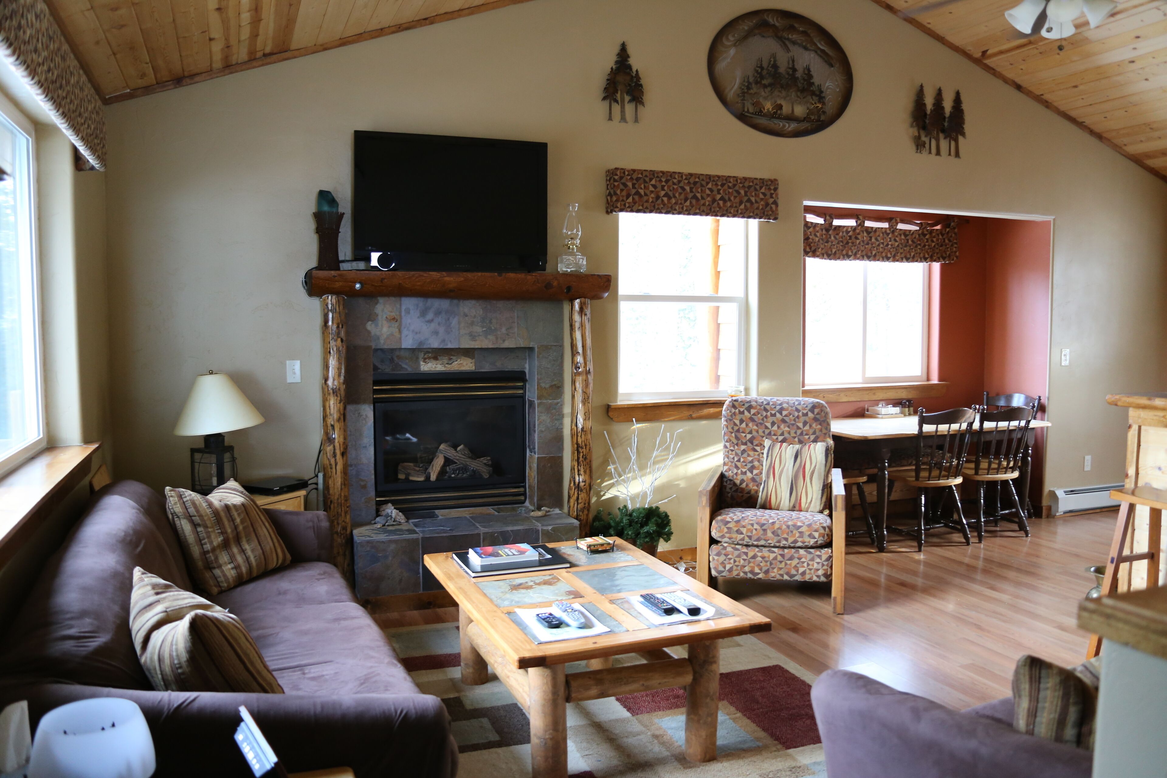 Peaceful Mountain Retreat with AMAZING Views!