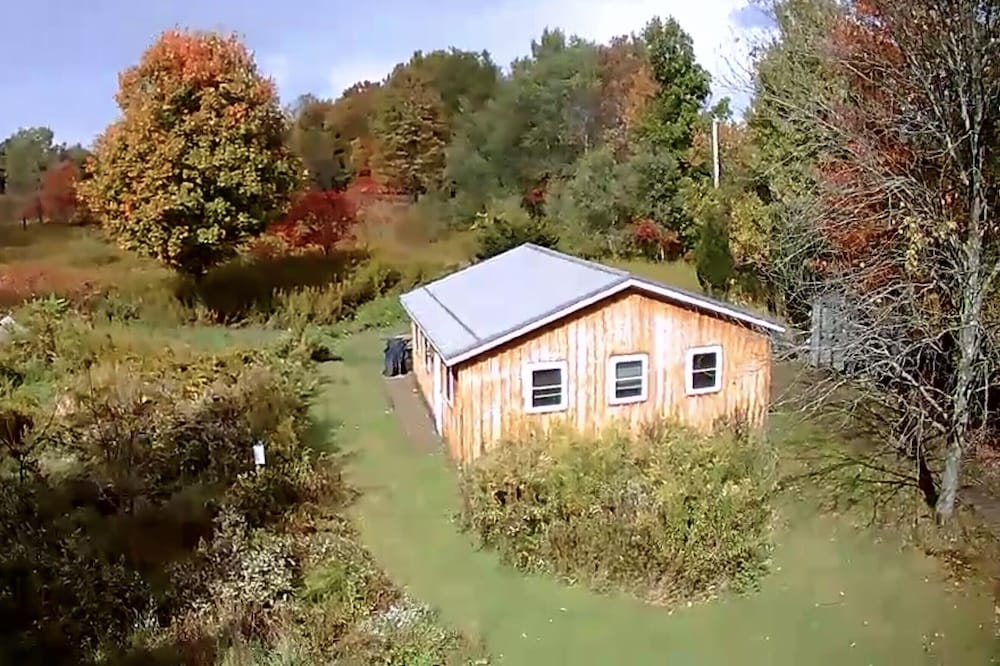 2 Bedroom Cottage On 3+ Acres Between Edinboro And Meadville